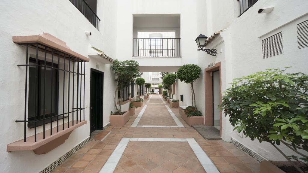 Club Jardines Del Puerto Apartment Marbella Bagian luar foto