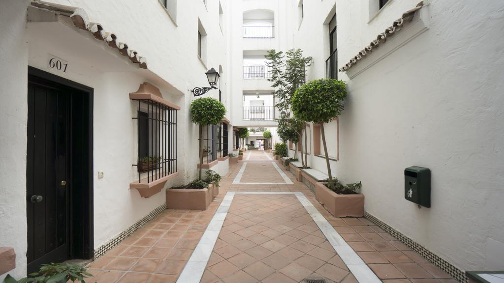 Club Jardines Del Puerto Apartment Marbella Bagian luar foto