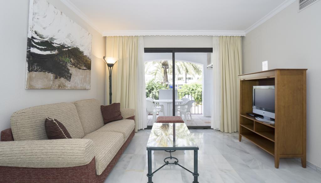 Club Jardines Del Puerto Apartment Marbella Bagian luar foto