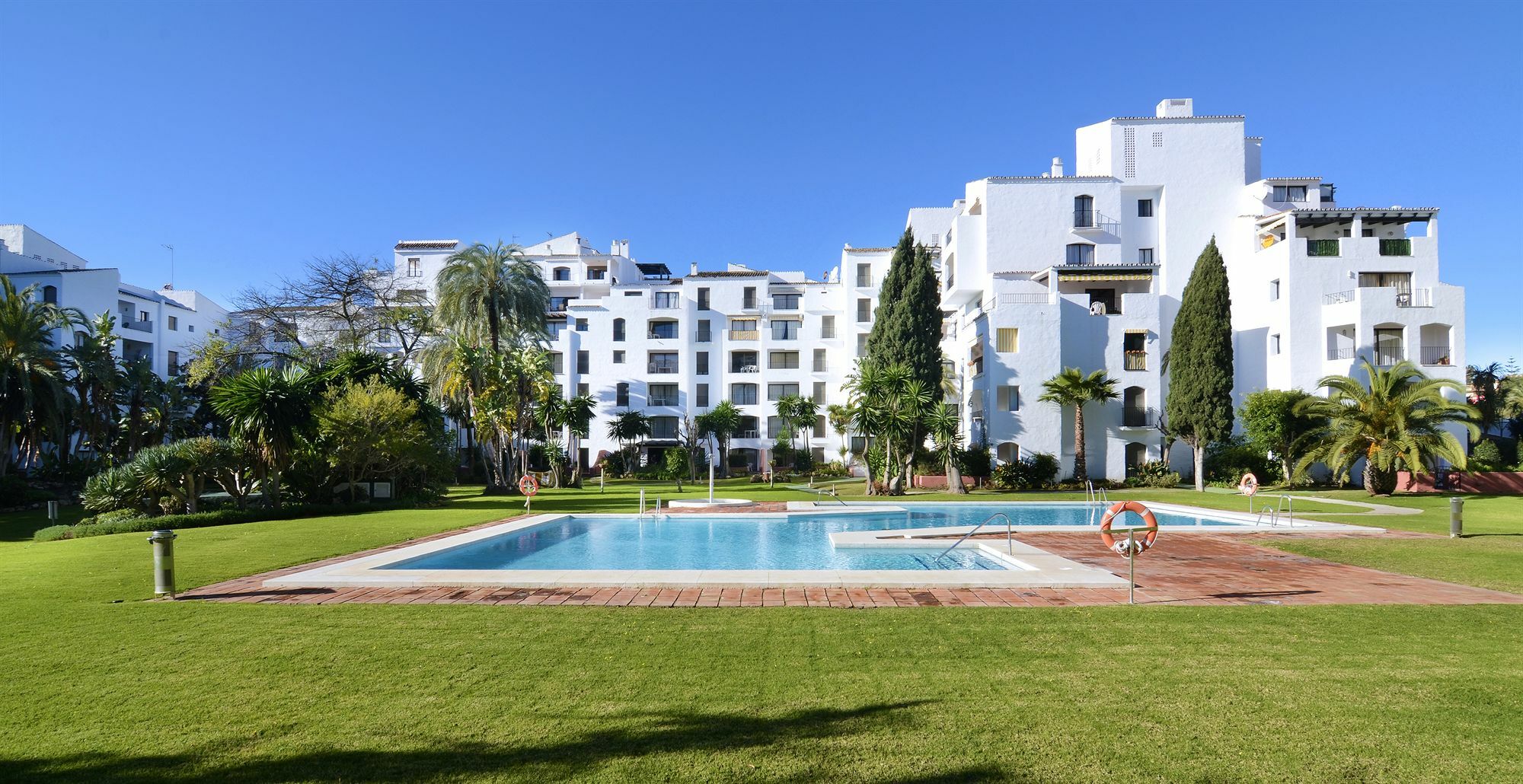 Club Jardines Del Puerto Apartment Marbella Bagian luar foto