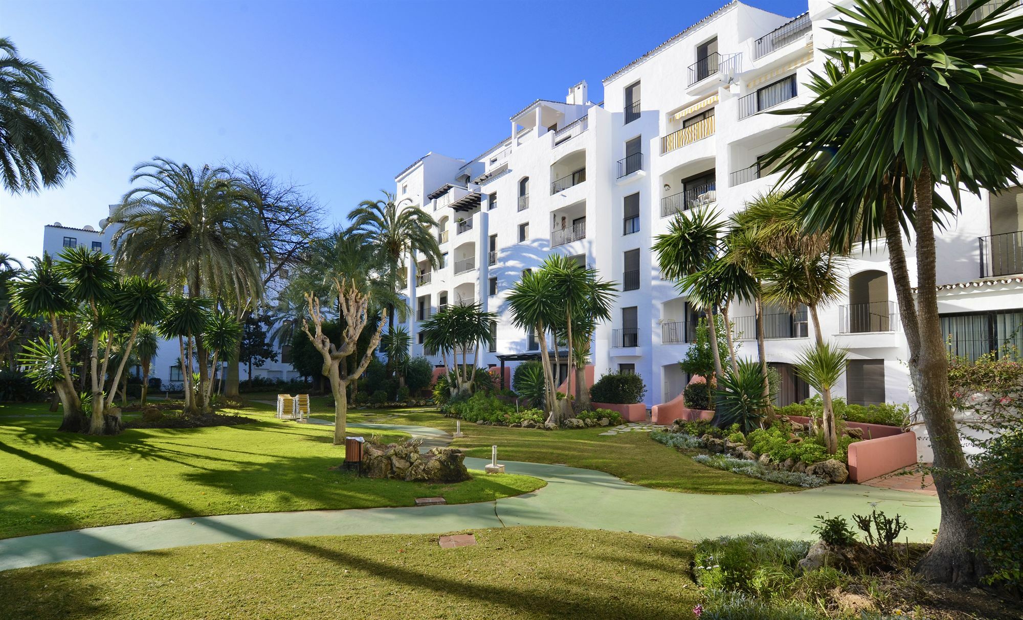 Club Jardines Del Puerto Apartment Marbella Bagian luar foto